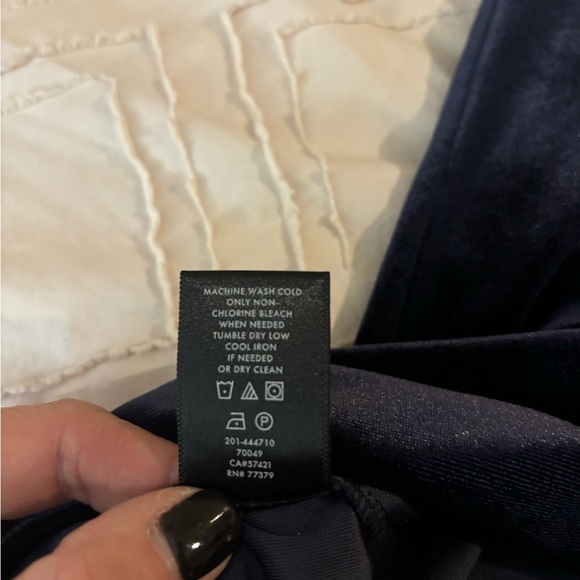 Ann Taylor Navy Velvet Short Sleeve Blouse size XS - Picture 3 of 8